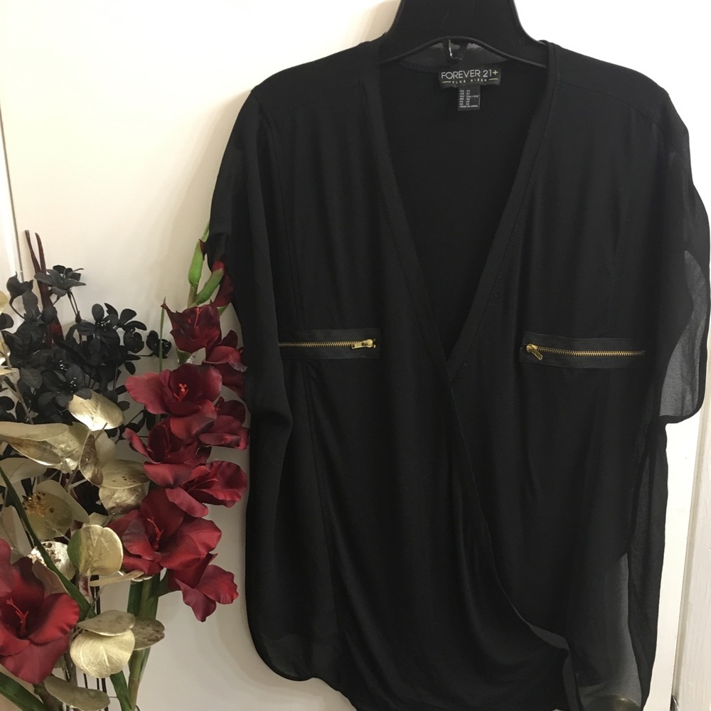 🖤Forever 21 Woman’s Blouse🖤